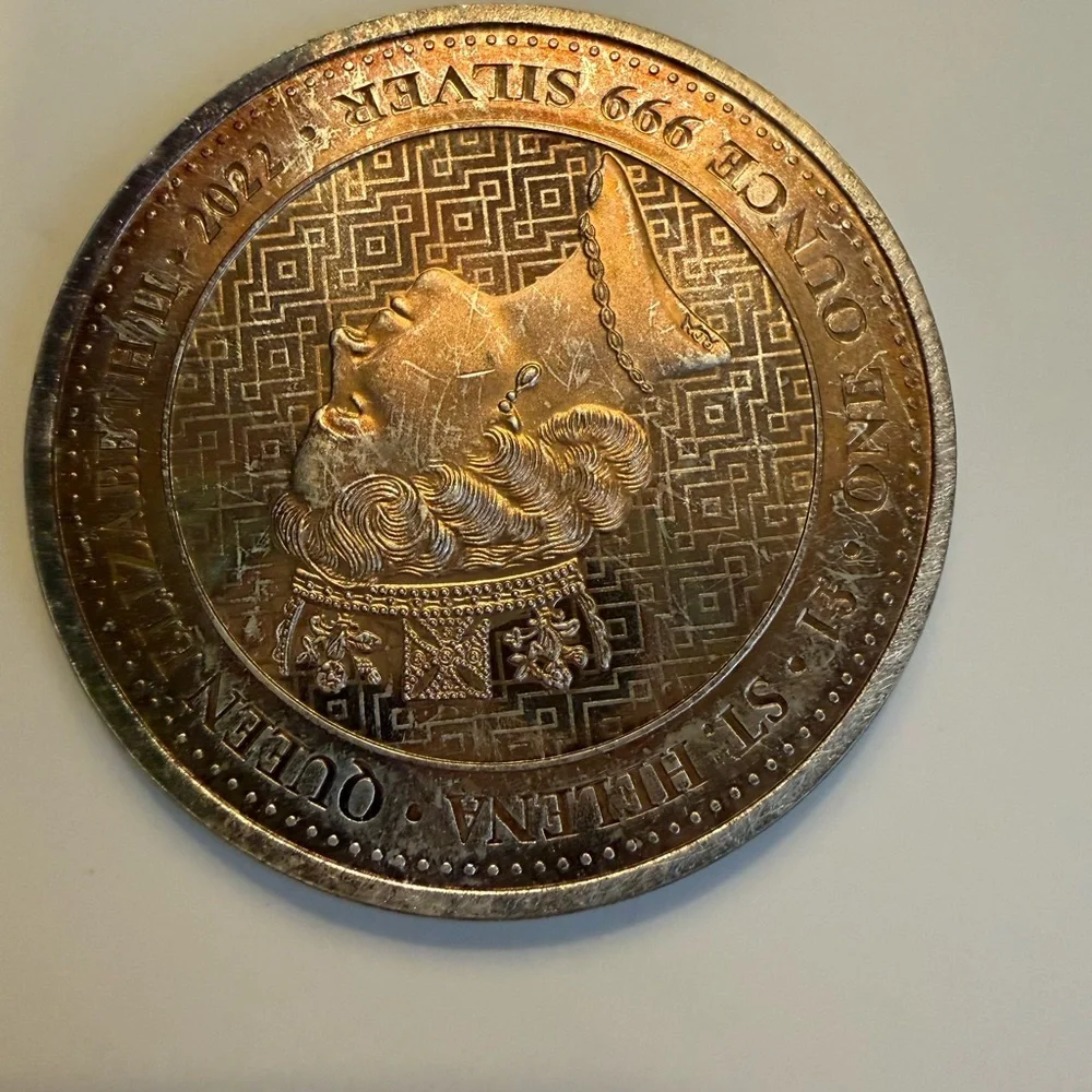 Queen Elizabeth II Silver Coin - Picture 9 of 14
